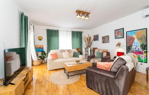 Zvekovica Apartment | Awesome Apartment In Cavtat With Wifi