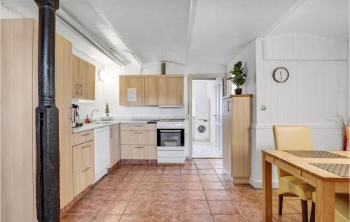 Sjaelborg Apartment | Awesome Apartment In Esbjerg V