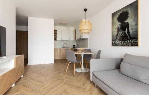 Srodmiescie Apartment | Awesome Apartment In Gdynia With Wifi