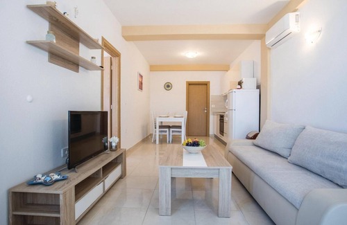 Komarna Apartment | Awesome apartment in Komarna