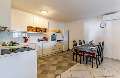 Pomer Apartment | Awesome apartment in Medulin with WiFi