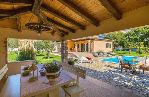 Susnjici Apartment | Awesome apartment in Porec