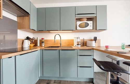 Royan Apartment | Awesome apartment in Royan with kitchen