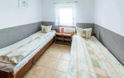 Barczewo Apartment | Awesome Apartment In Tumiany With Wifi