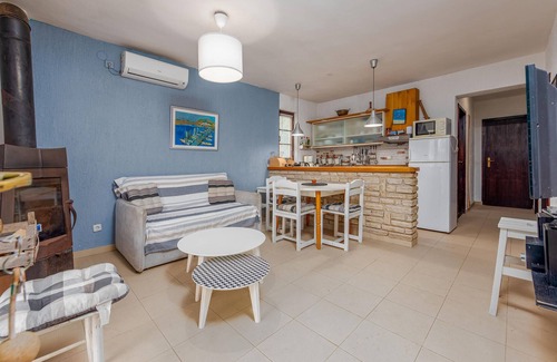 Zdrelac Apartment | Awesome apartment in Zdrelac with sauna