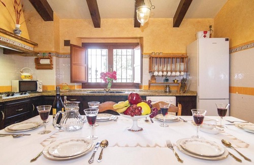 Villaviciosa de Cordoba House | Awesome home in Villaviciosa de Córdoba