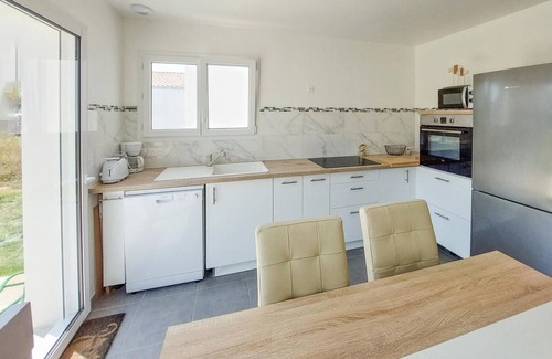 Saint-Vincent-sur-Jard House | Awesome home in Saint Vincent sur Jard