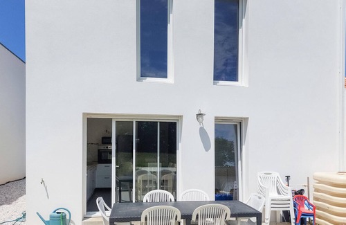 Saint-Vincent-sur-Jard House | Awesome home in Saint Vincent sur Jard