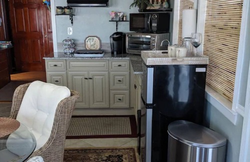 Bacliff Apartment | Awesome getaway on the Bay! Get on island time w/us! Enjoy our amazing sunsets