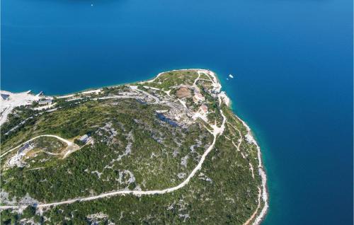 Belavici House | Awesome Home In Belavici With Sauna