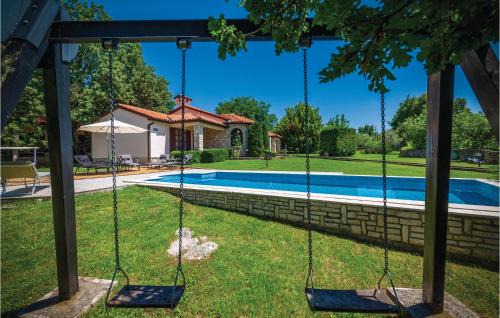 Belavici House | Awesome Home In Belavici With Sauna