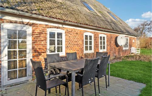 Ballum House | Awesome Home In Bredebro With Wifi