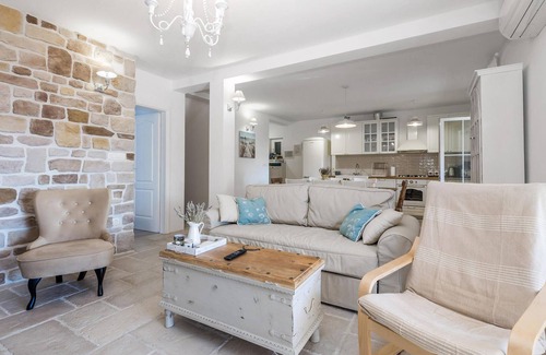 Ribarica House | Awesome home in Cesarica with sauna