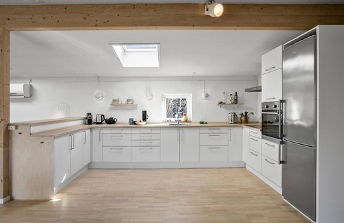 Dronningmolle House | Awesome home in Dronningmølle with WiFi
