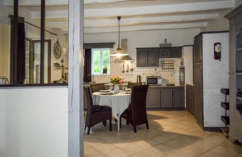 Begard House | Awesome home in Trézélan/Bégard