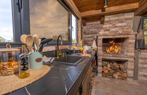 Gospic House | Awesome home in Gospic with WiFi