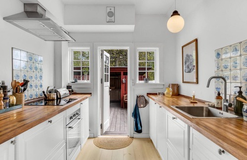 Udsholt Sand House | Awesome home in Græsted with WiFi