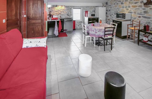 Grospierres House | Awesome home in Grospierres with sauna
