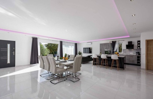 Sveti Petar u Sumi House | Awesome home in Sv. Petar u Sumi