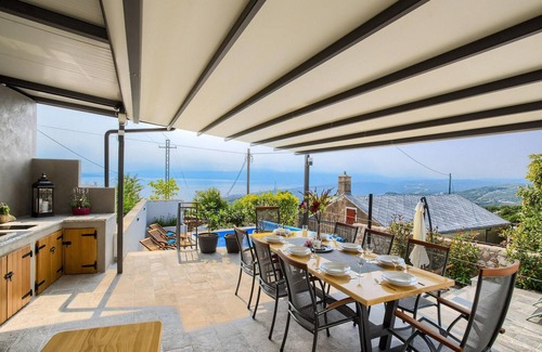 Hreljin House | Awesome home in Hreljin with sauna