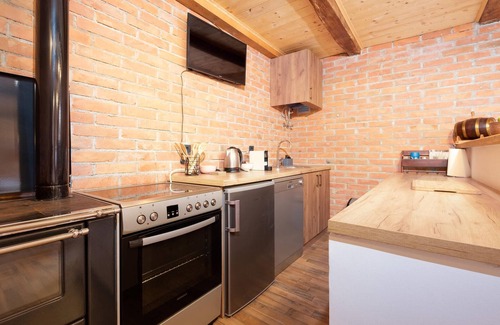 Jastrebarsko House | Awesome home in Jastrebarsko