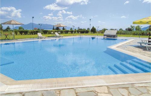 Molos-Agios Konstantinos House | Awesome Home In Kamena Vourla