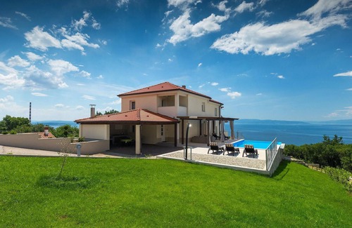 Kostrena House | Awesome home in Kostrena
