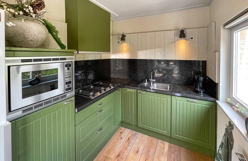 Lauwersoog House | Awesome home in Lauwersoog with WiFi