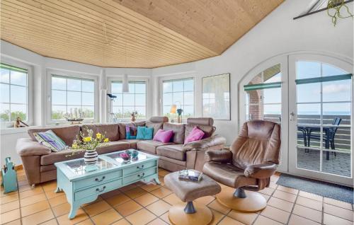Lemvig House | Awesome Home In Lemvig With Kitchen