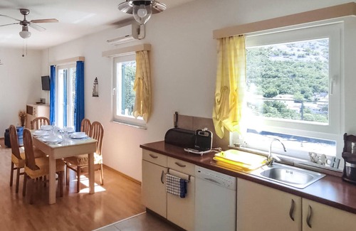 Lukovo House | Awesome home in Lukovo