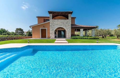 Filipana House | Awesome home in Marcana