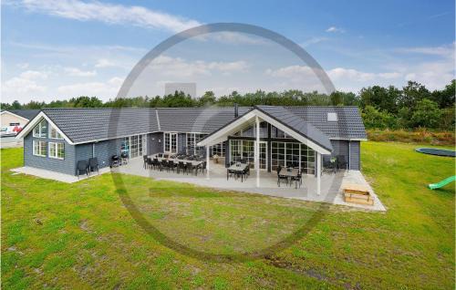 Houstrup House | Awesome Home In Nørre Nebel With Sauna