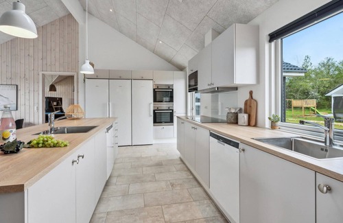 Houstrup House | Awesome home in Nørre Nebel with sauna