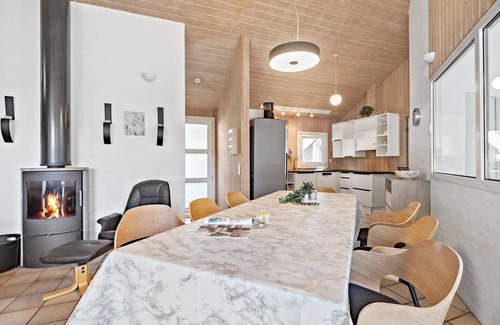 Houstrup House | Awesome home in Nørre Nebel with sauna