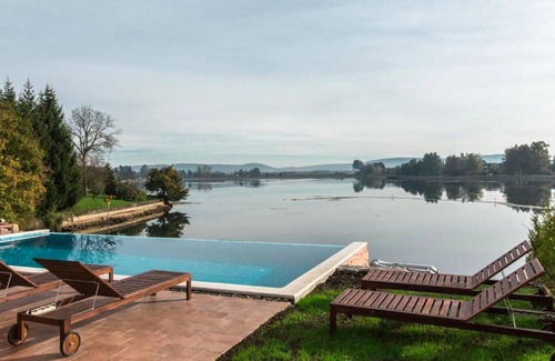 Ogulin House | Awesome home in Ogulin with WiFi