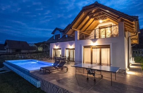 Ogulin House | Awesome home in Ogulin with WiFi