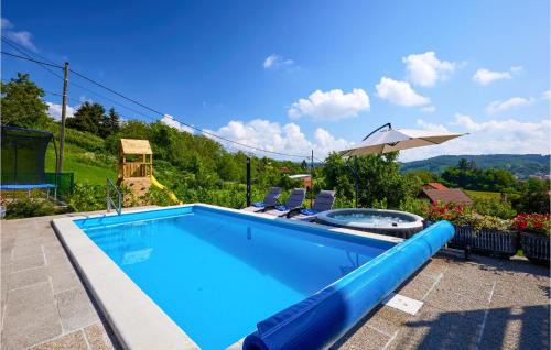 Kraljevec Sesvetski House | Awesome Home In Paruzevina With Sauna