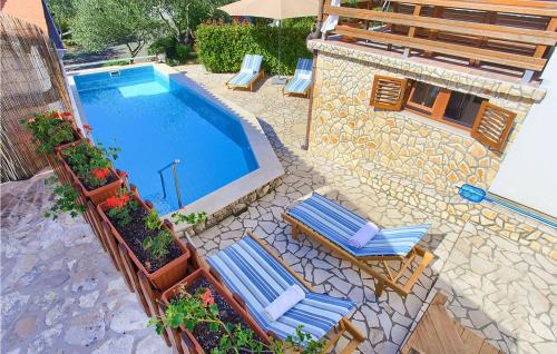 Risika House | Awesome Home In Risika