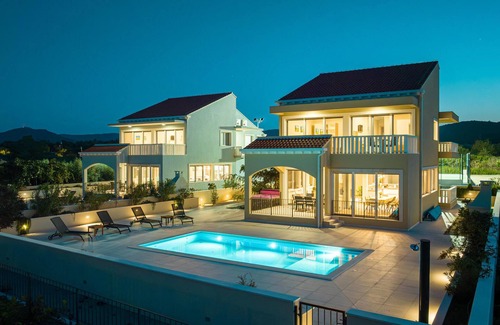 Janjina House | Awesome home in Sreser