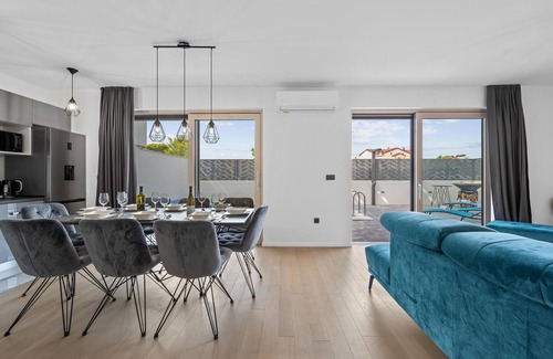 Srima House | Awesome home in Srima