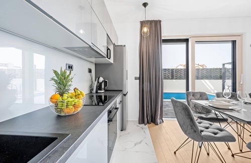 Srima House | Awesome home in Srima