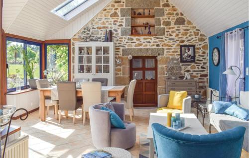 Begard House | Awesome Home In Trézélanbégard