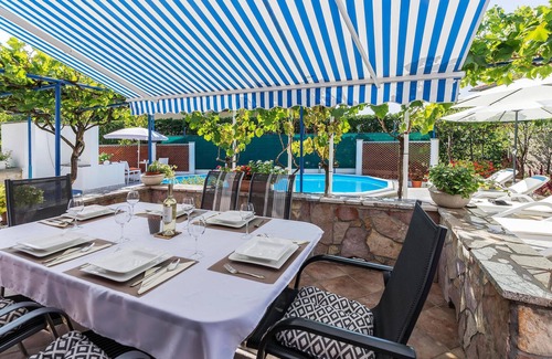 Vinez House | Awesome home in Vinez with WiFi