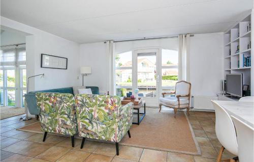 Workum House | Awesome Home In Workum With Wifi