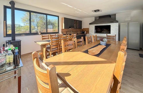 Brisevo House | Awesome home in Zadar with kitchen