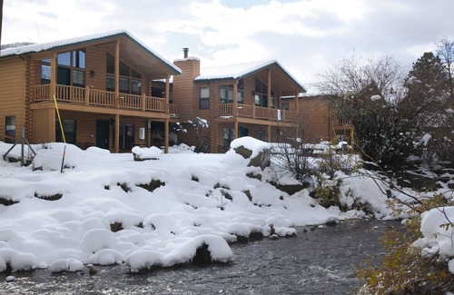 Estes Park Resort | Awesome summers and gorgeous winters!