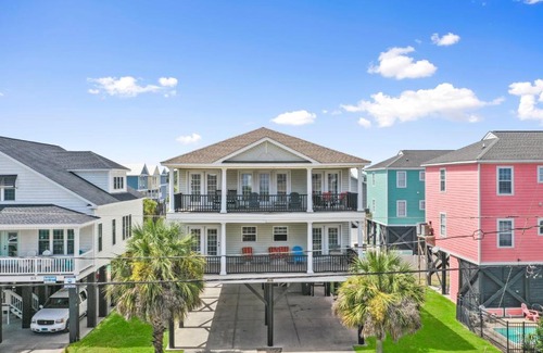 Garden City House | Awesome Views