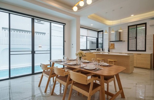 Khlong Tan Nuea Villa | Aya’s Retreat - Muji Ekkamai Pool Villa with 4 bedrooms