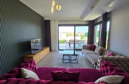 Cesme Villa | Ayayorgi süper lüks havuzlu