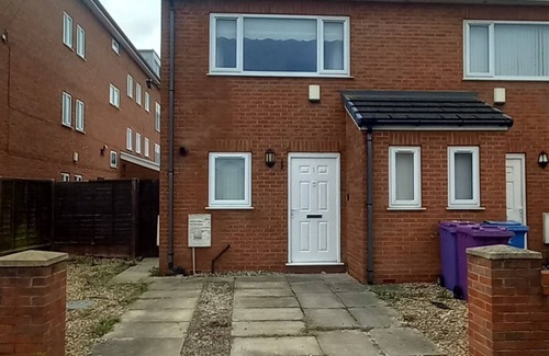 Everton House | Aymoz Stay